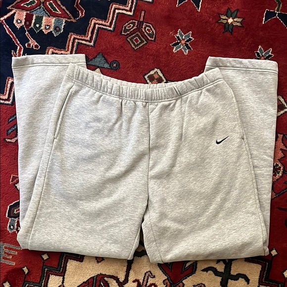 Nike Heather Gray Joggers - Picture 8 of 8